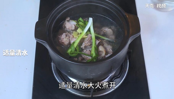 酸萝卜老鸭汤做法步骤：8