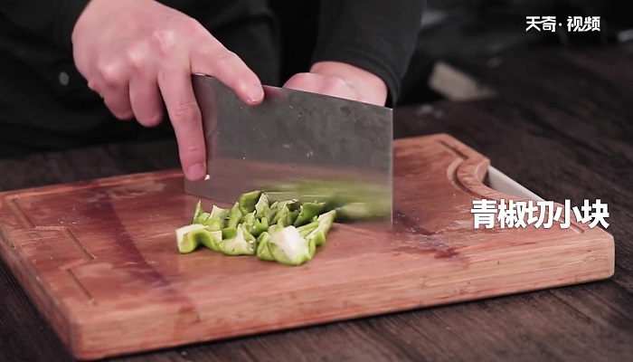 爆炒羊肚做法步骤：3