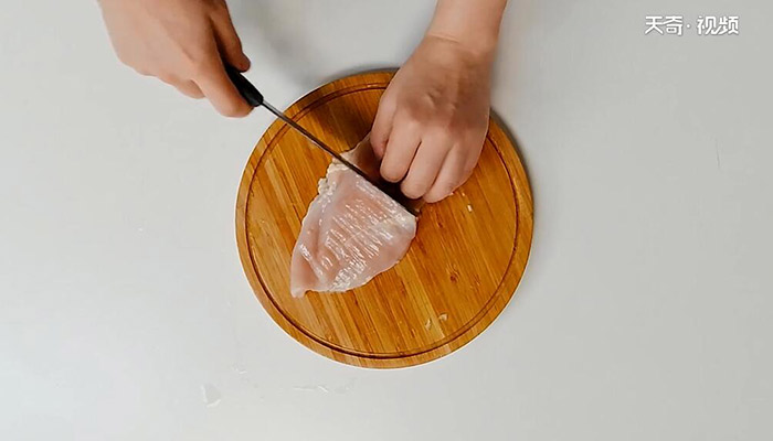 酸酸黑椒鸡胸肉做法步骤：3