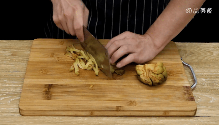 榨菜炒肉丝做法步骤：3