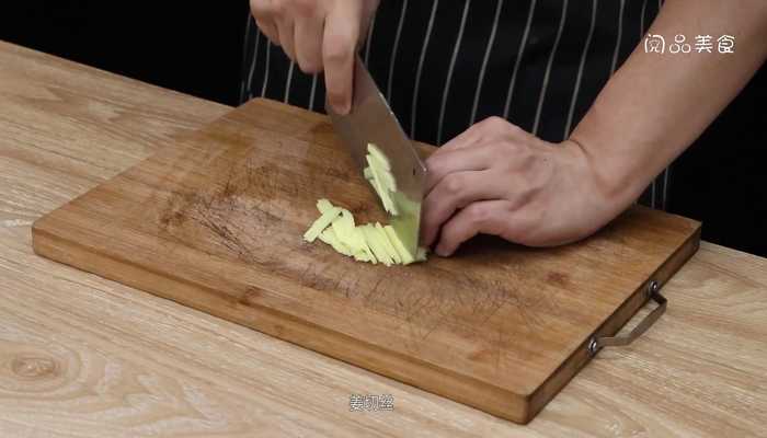 炝炒海带丝做法步骤：4