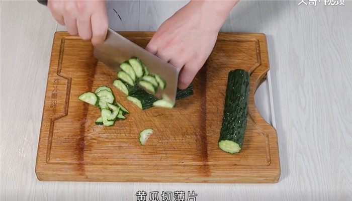 黄瓜炒鸡蛋做法步骤：3