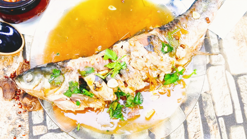 啤酒炖草鱼做法步骤：12