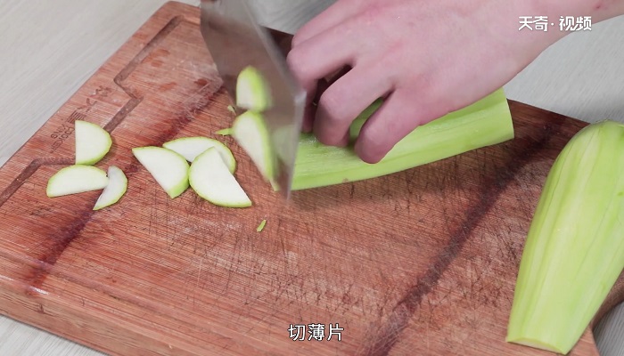 清炒西葫芦做法步骤：2