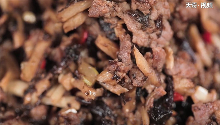 肉末榄菜炒笋丝