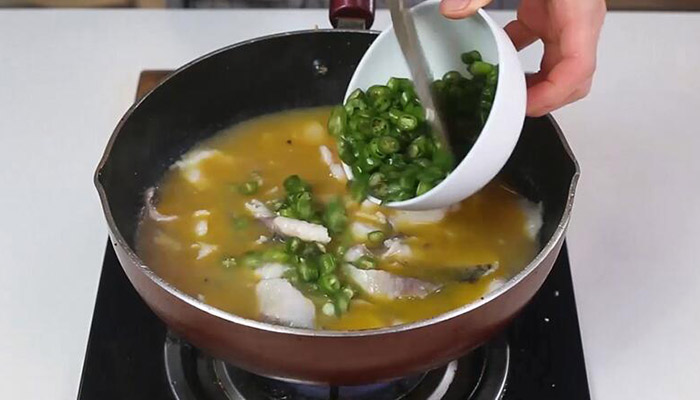 炒鸡块做法步骤：14