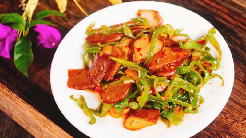 青椒炒水阳干子