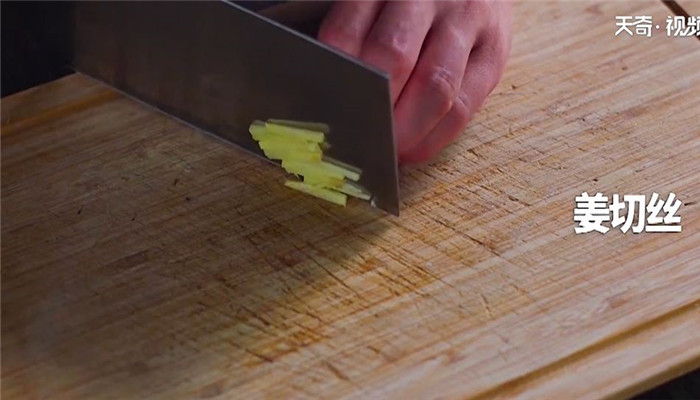 蒜爆鱼做法步骤：5