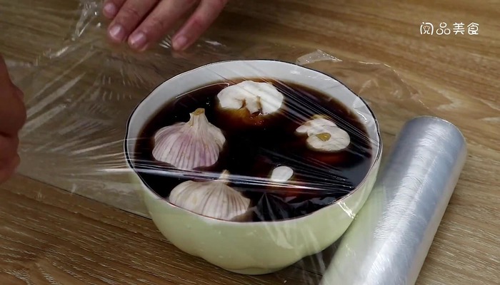 糖醋蒜做法步骤：8