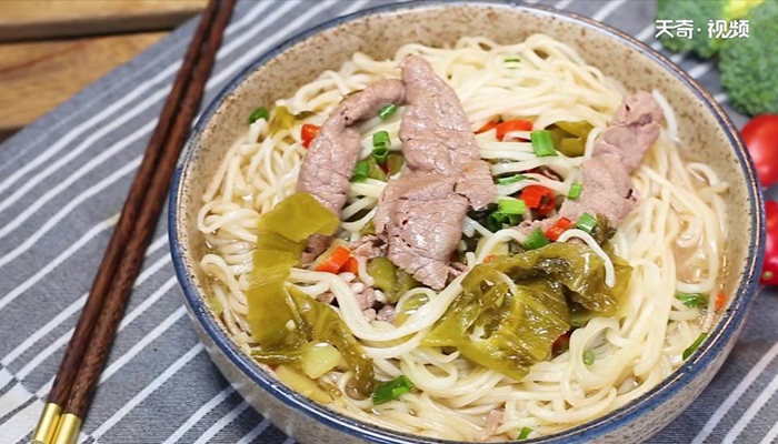 酸汤肥牛面做法步骤：9