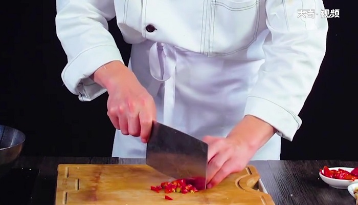 双椒耗儿鱼做法步骤：7