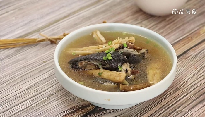 当归黄芪竹丝鸡汤