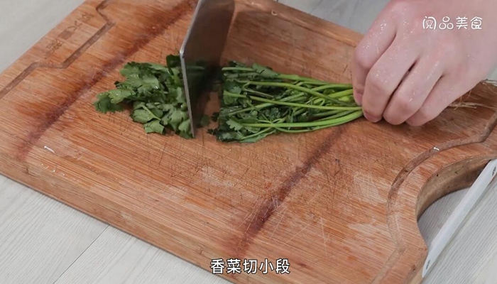 酸辣木耳丝做法步骤：5