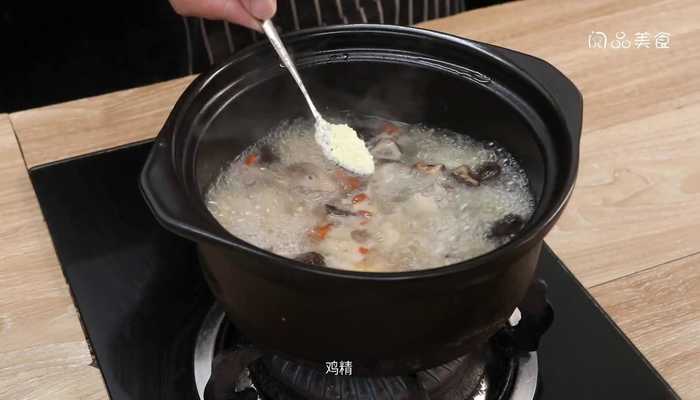 玉米煲土鸡做法步骤：11