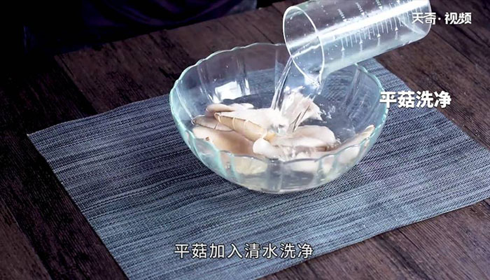 三鲜焖鹌鹑蛋做法步骤：4