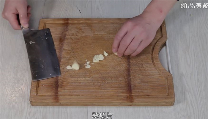 酸辣凉拌鸭脚做法步骤：4