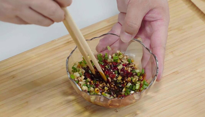 蒜香豆苗做法步骤：4