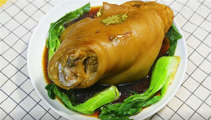 冰糖蹄膀做法步骤：6