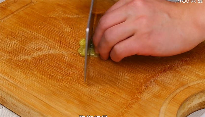 鸡脚凉拌做法步骤：6