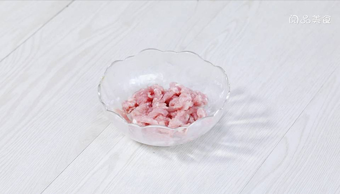 小炒青椒肉丝做法步骤：3