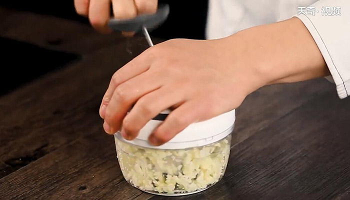 凉拌萝卜皮做法步骤：8