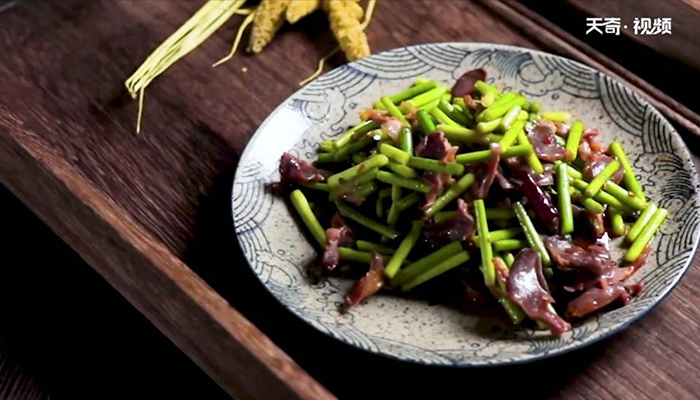 蒜苔鸭胗做法步骤：8