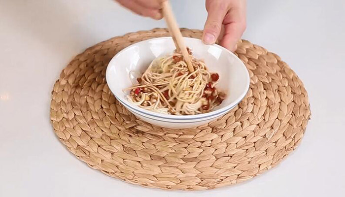 红烧土豆炖茄子做法步骤：8