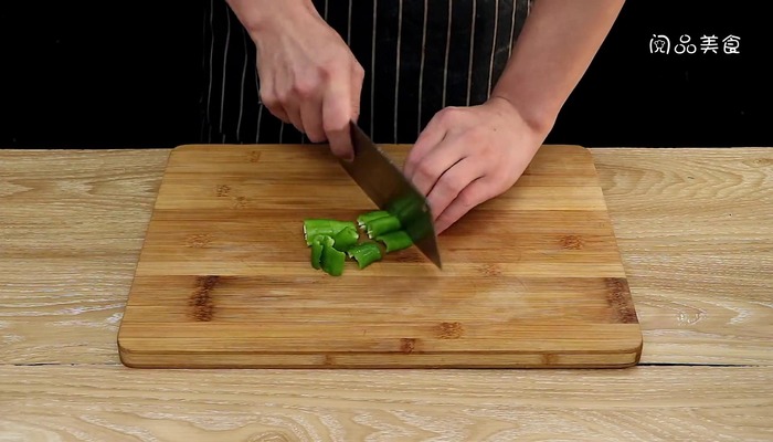 黄豆烧鸭做法步骤：7