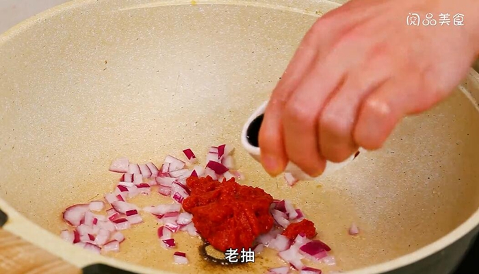 铁板牛肉做法步骤：8