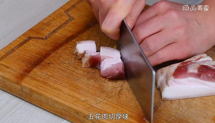 东北红焖肉做法步骤：2