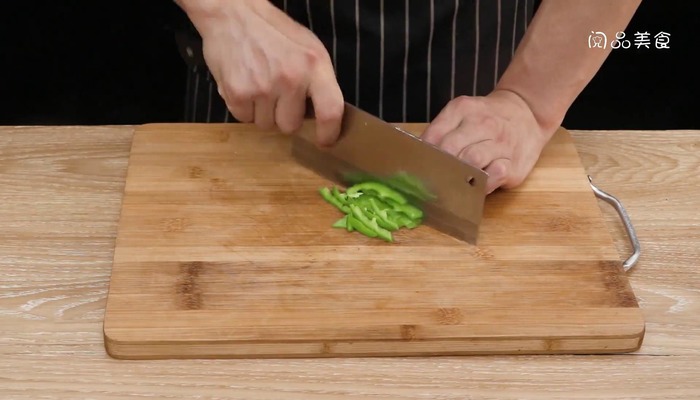 炒茄子做法步骤：5