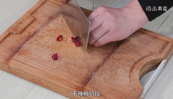 酸辣木耳丝做法步骤：6