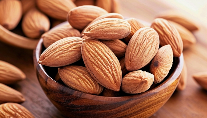 牛奶和杏仁一起吃的好处