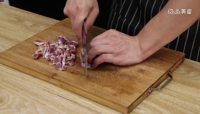 鸡胗炖土豆做法步骤：2