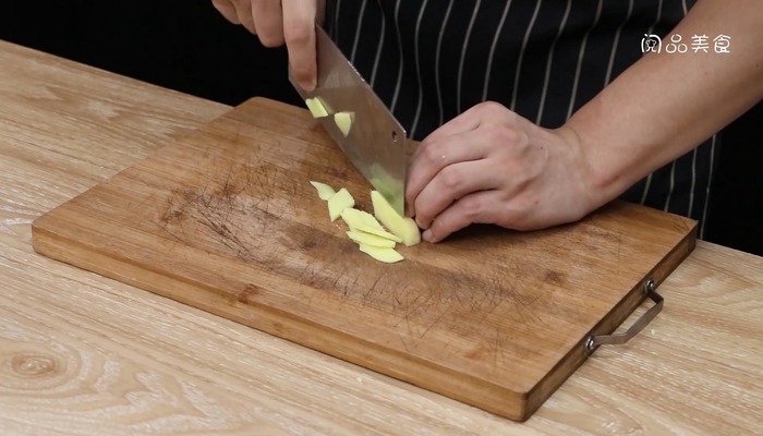 番茄排骨汤做法步骤：3