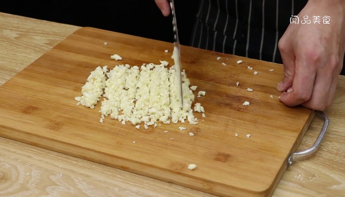 蒜泥龙虾做法步骤：3