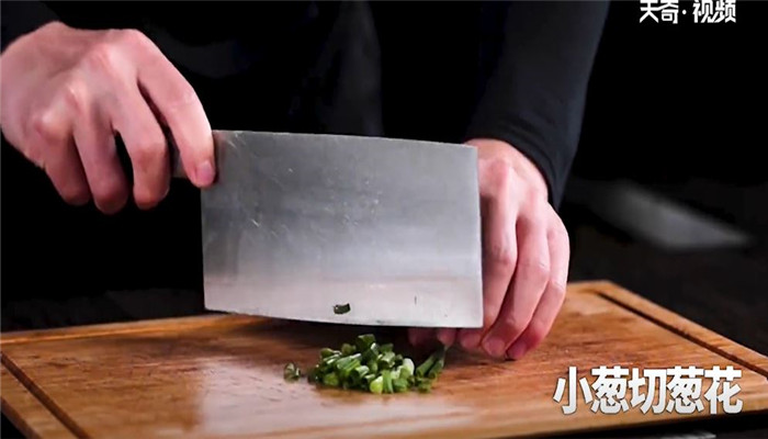 酱焖鮟鱇做法步骤：5