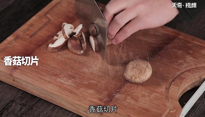 上汤菜心做法步骤：2