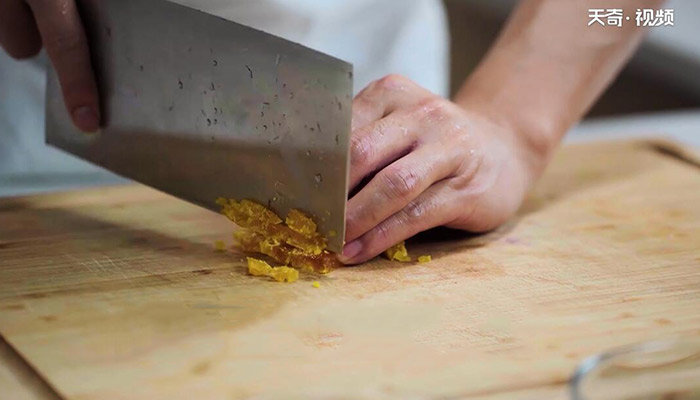 咸蛋豆腐羹做法步骤：6