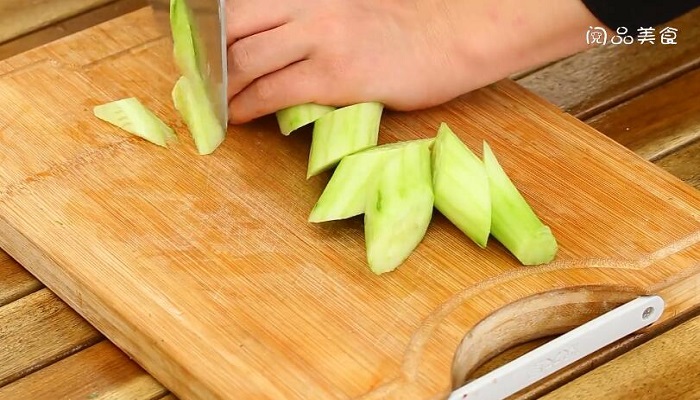 黄瓜竹荪汤做法步骤：4