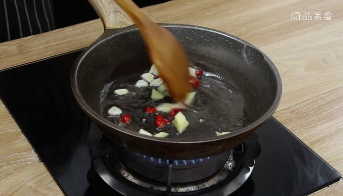 苦瓜炒豆干做法步骤：8