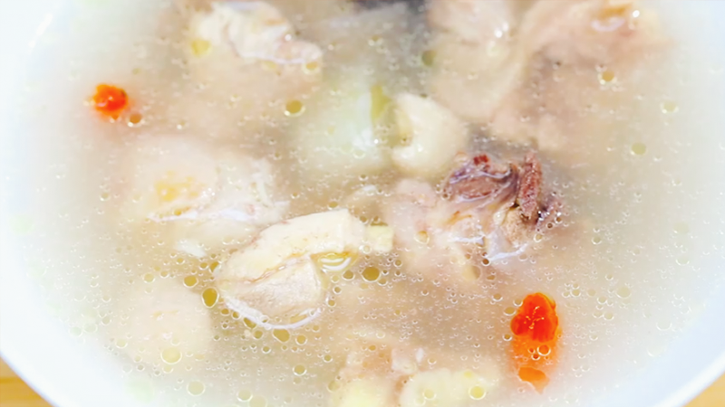 杜仲炖鸡汤做法步骤：9