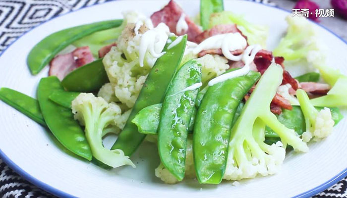 白灼蔬菜佐沙拉酱