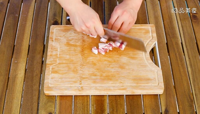 芋头肉丸子做法步骤：2