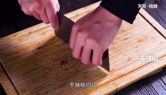 嫩姜仔鸭做法步骤：5