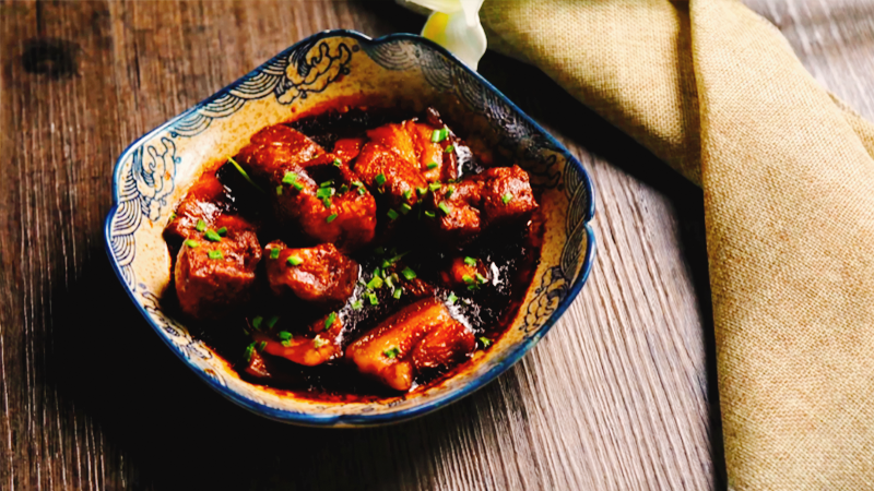 油豆腐焖五花肉